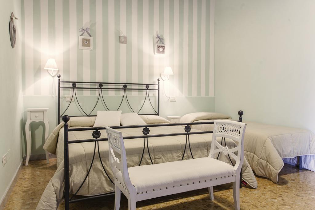 B & B Da Ferro Massarosa Bilik gambar